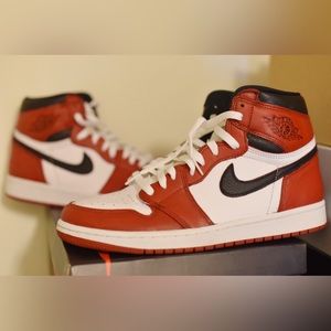 Nike Air Jordan 1 Retro High OG Chicago Custom Bloodline